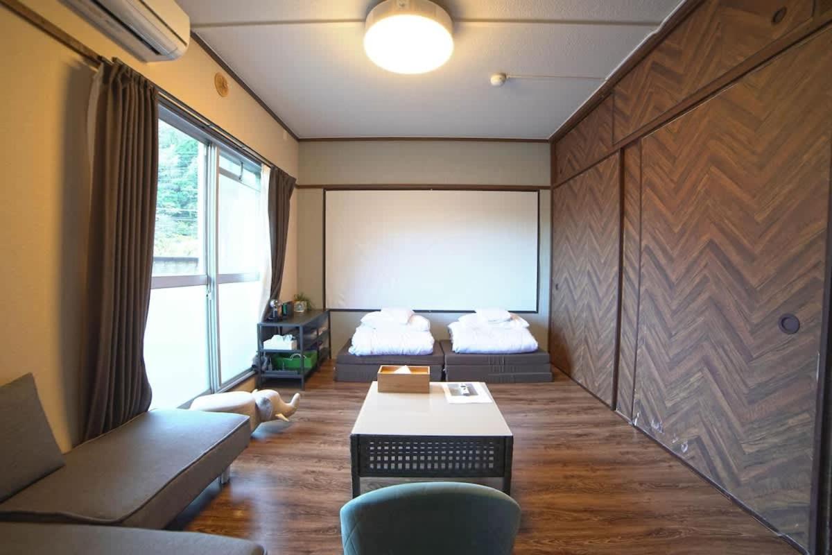 Apartmán Route99 Yumoto 箱根湯本駅近山沿い川沿い 箱根湯本徒歩8分wifi 大人気ゲーム機無料 最大6名 無料駐車場 Exteriér fotografie